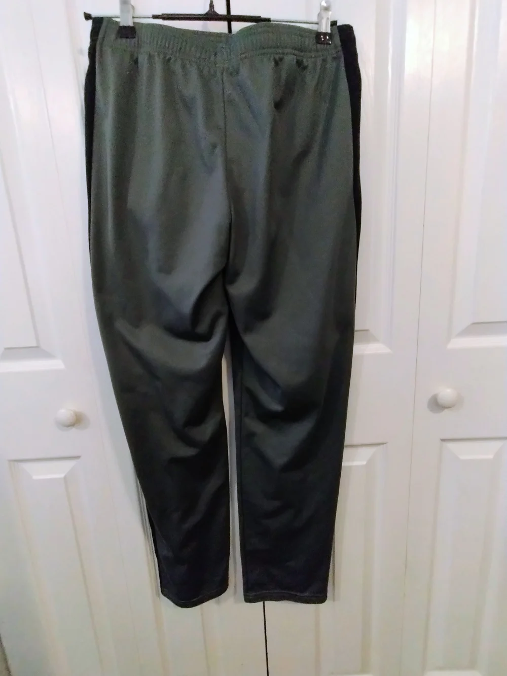 Under Armour Youth Gray/Black Track Pants